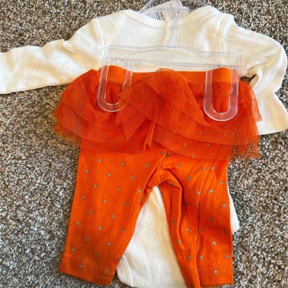 Carters Matching Set - Picture 2 of 2